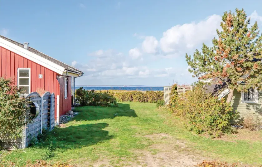 Beautiful Home In Brenderup Fyn - Image 1