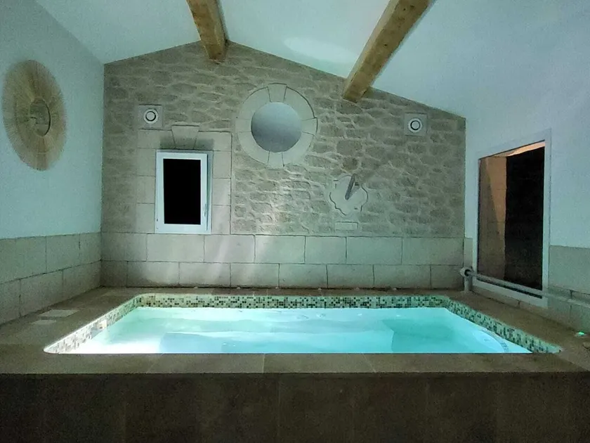 villa de charme avec jaccuzi - Image 1