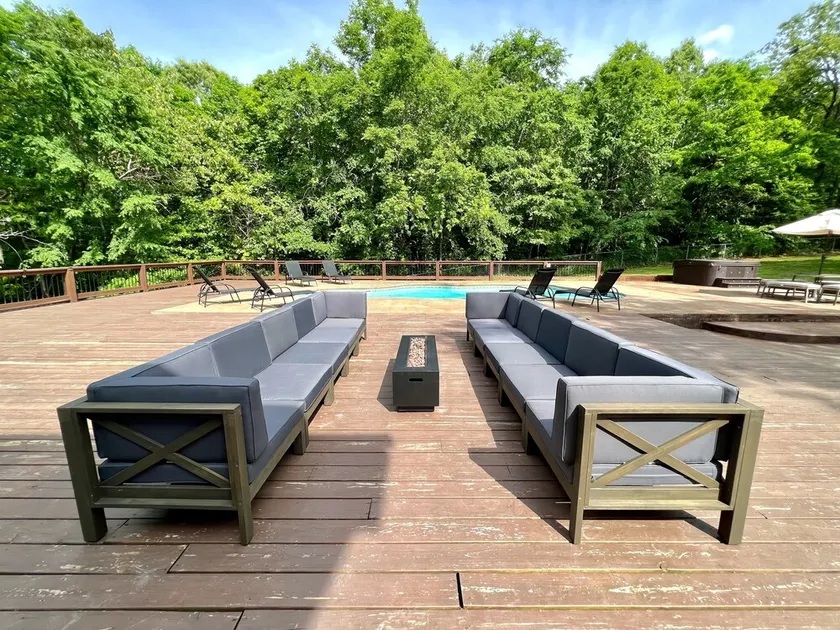 Guest House w/ Pool and Hot Tub! 10min away from Lake Norfork! - Image 1