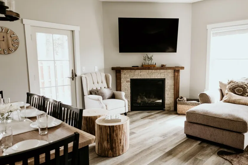 Walkable to Town, 3 Bed 2.5 Bath - Image 1