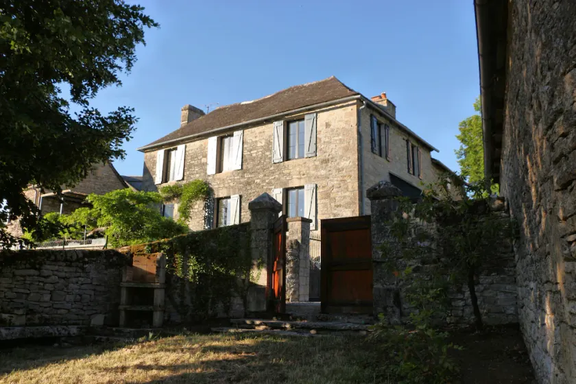 Le gîte de la glycine, renovated house, terrace with magnificent view, enclosed garden - Image 1