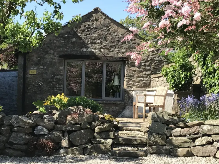 Traditionelt Lakeland Hideaway Cottage til to, tæt på søerne og Dales - Image 1