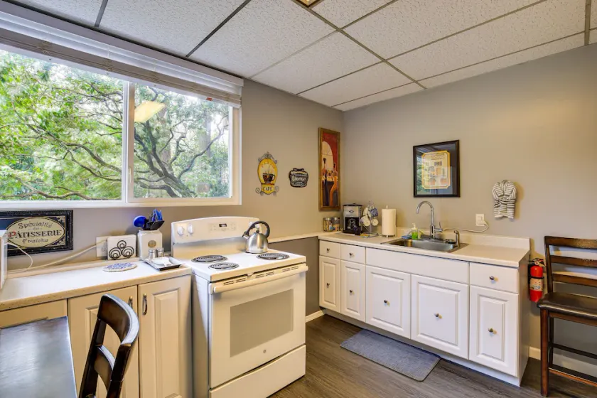 Portland Vacation Rental ~ 11 Miles to Downtown - Image 1