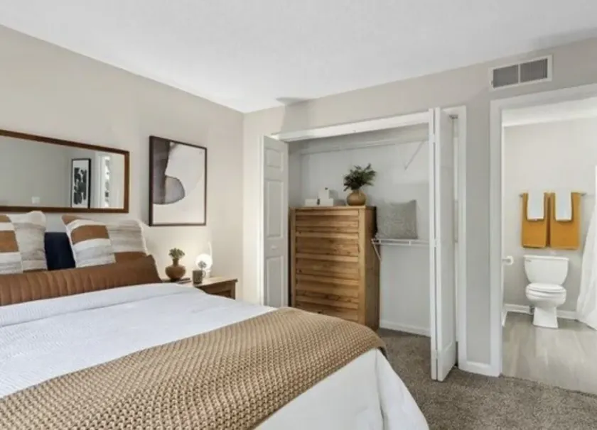Loft style condo - Image 1