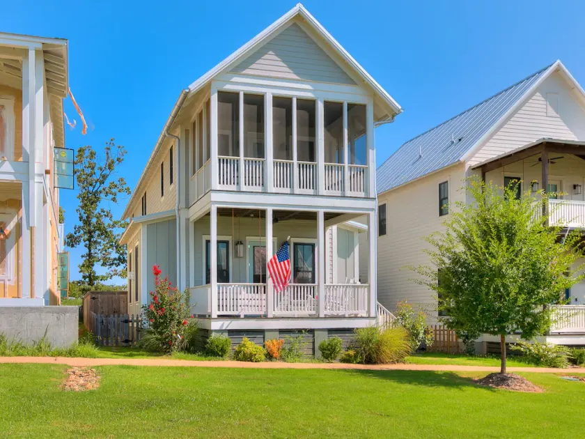 Carlton Landing! Beautiful spacious home steps from Tower Court Pool! - Image 1