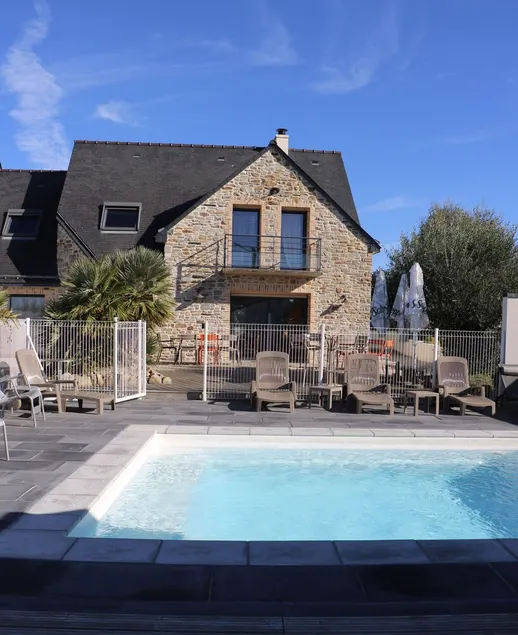 MAGNIFICA VILLA CON PISCINA RISCALDATA VICINO SPIAGGIA - Image 1