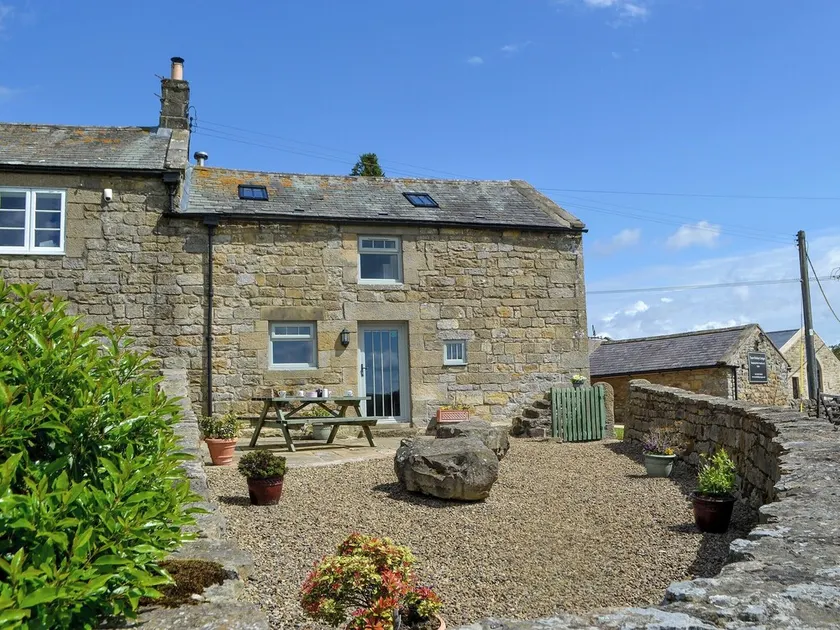 Knoppingsholme Stable - Image 1