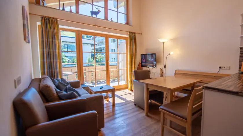 Cozy apartment with mountain view and close to the slopes in the Zillertal Arena - Image 1