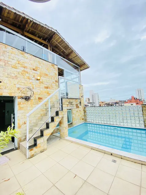 Triplex apartment in Enseada with private pool. - Image 1