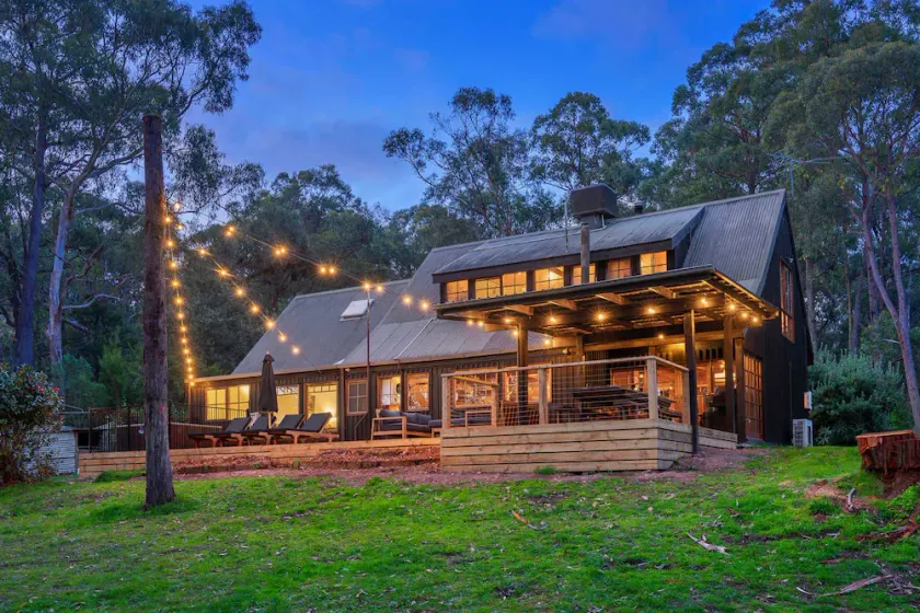Onyx Retreat Healesville Luxury Lodge x Hot Tub - Image 1