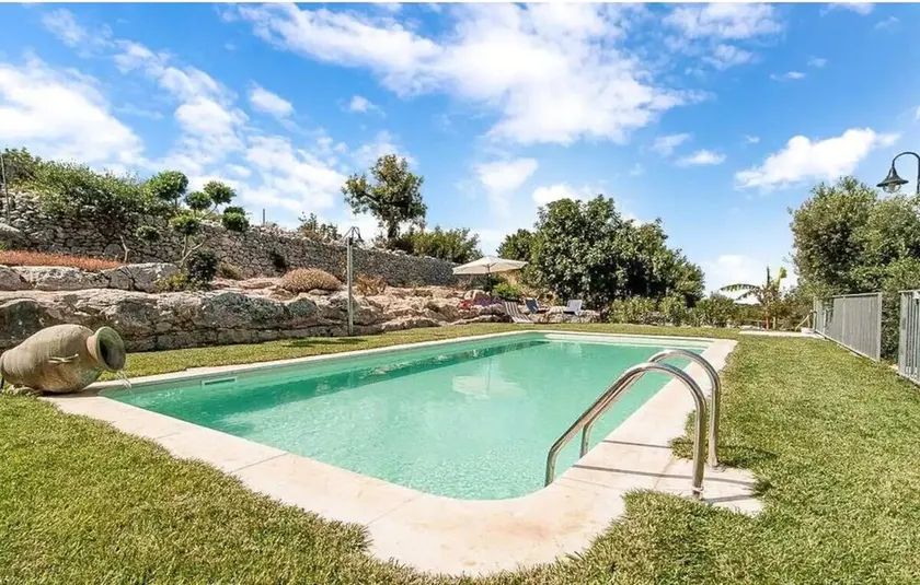 A secluded old farmhouse with a view and a pool where you can relax in complete tranquility. - Image 1