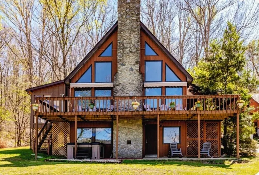 A-Frame Farm Retreat - Suffolk Punch Horses · Hot Tub · Sauna · Pond · 58 Acres - Image 1