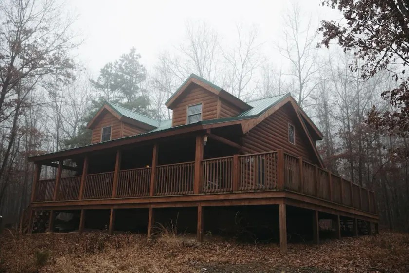 Log Home in a Peaceful Wood in Jim Thorpe - Image 1