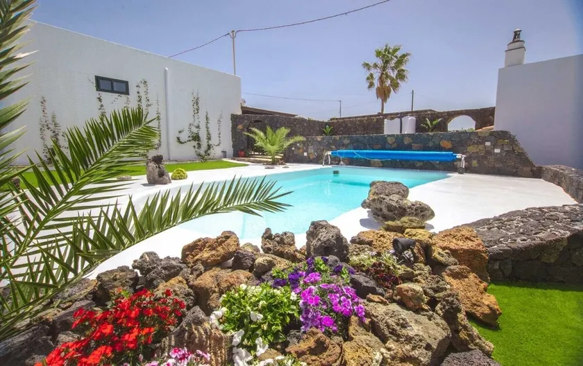 Rural boutique 2 bedroomed retreat in the quiet village of Conil Lanzarote - Image 1