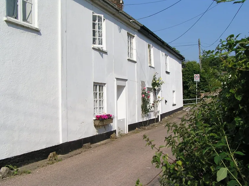 Grad 2 denkmalgeschütztes Ferienhaus in wunderbarer Lage mit Pub & Shop - Image 1