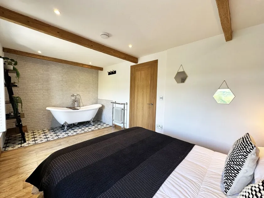 The Little Cottage at Porth - Image 1