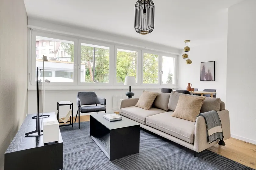 Ideal Am Ring 2.5 Room w/ Storage, nr Basel Main Station, by Blueground - Image 1