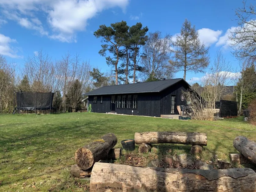 Charming holiday home at sought-after Tisvilde - Image 1