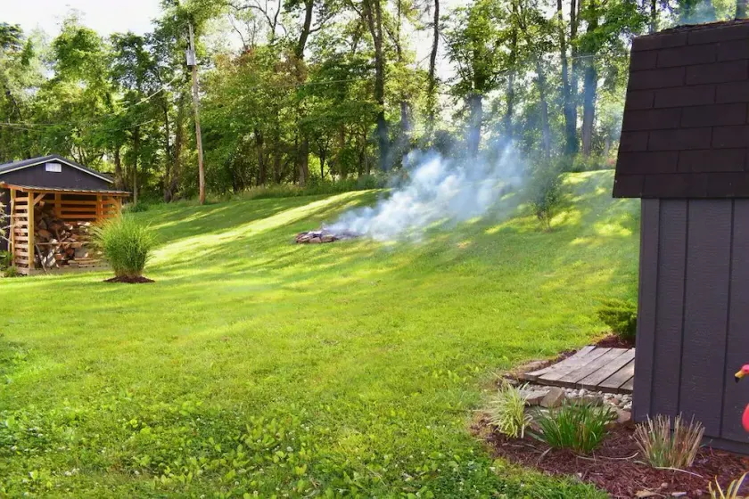 Serene 2BR: Near-Town Convenience Meets Nature Getaway, Ideal for All Travelers - Image 1
