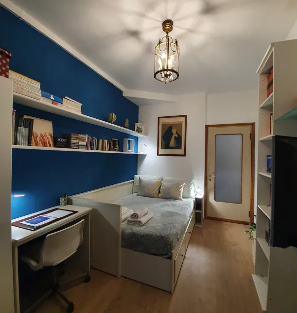 Two bedrooms apartment in the centre - Big terrace - Image 1