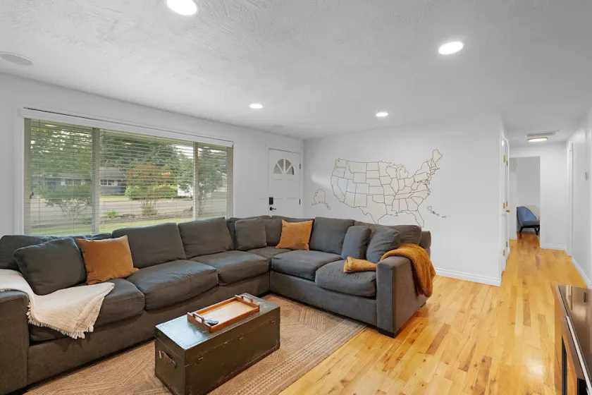 OC Haus · Ranch Home · Fire Pit · Fireplace · 4BR · 25 Min to Portland - Image 1