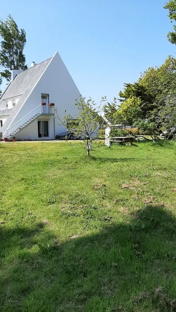 LOVELY APARTMENT ON THE FIRST FLOOR OF A HOUSE - Image 1