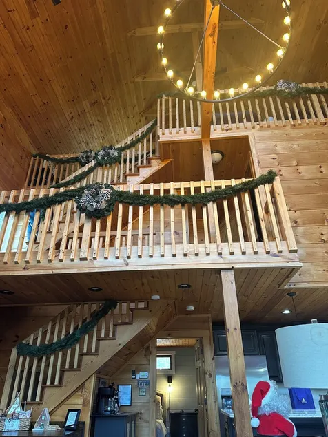 Cozy mountain adventure for all-family, friends and furry pups! - Image 1