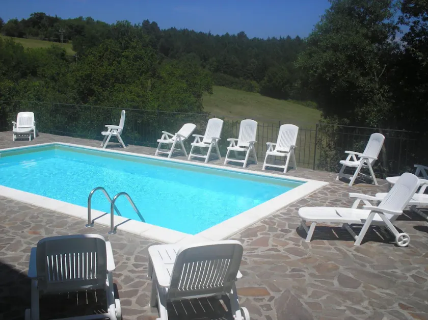 Wohnung in Villa mit Garten und PoolWohnung in einer Residenz - Image 1