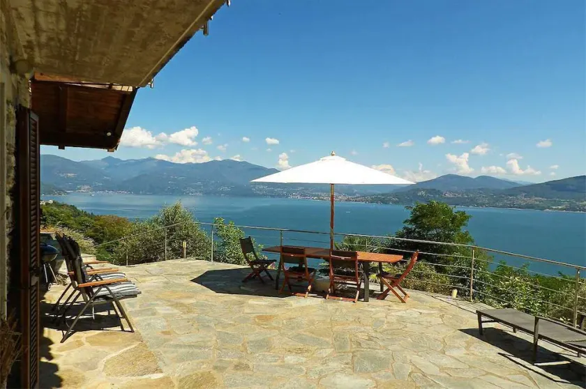 Vacation home Camelia with fantastic views over Lake Maggiore (IT) - Image 1