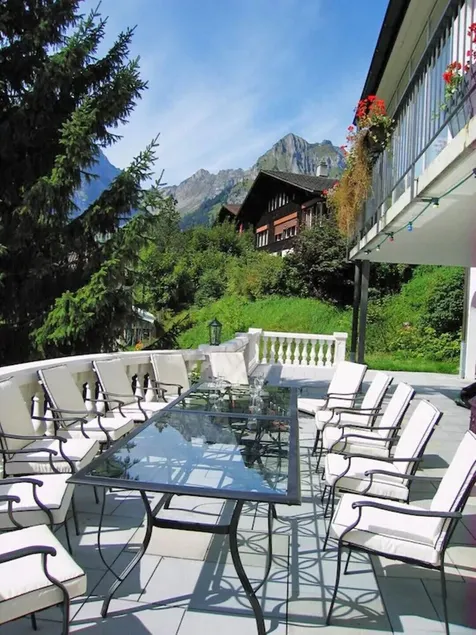 Eugenia Haus spacious, warm family friendly Villa/ Ski Lodge,views Mount Titlis - Image 1