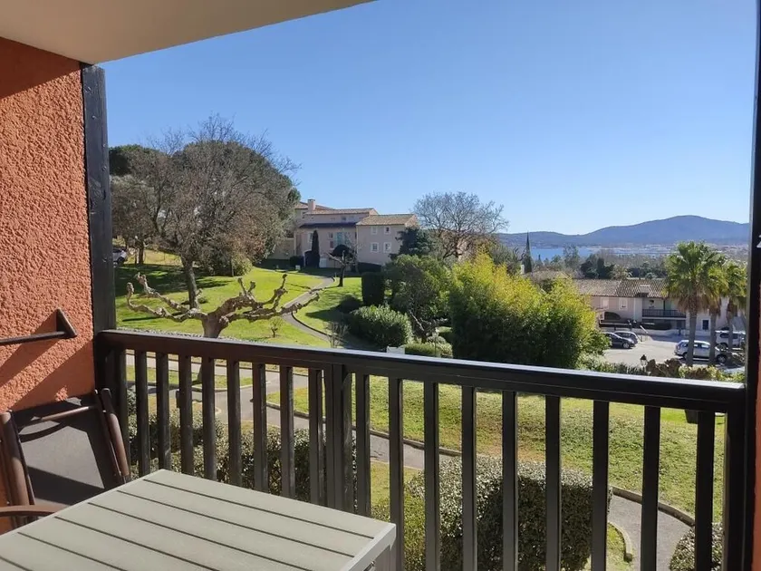 Ambiance Méditerranée aux Parcs de Grimaud - Image 1