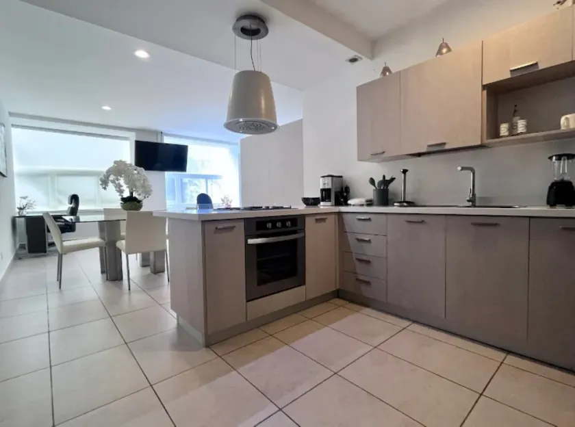 J604- 1 BR /1 BTH - One Bedroom Apartment, Sleeps 2 - Image 1