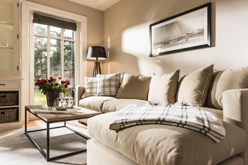 Luxury apartment with fireplace, terrace, water view and daily cleaning incl. - Image 1