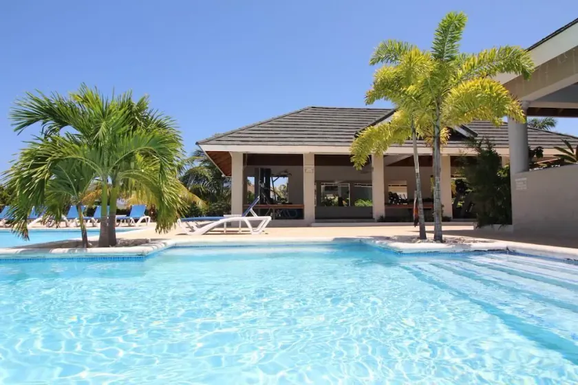 Ocean View Villa @ Coolshade Ocho Rios - Image 1