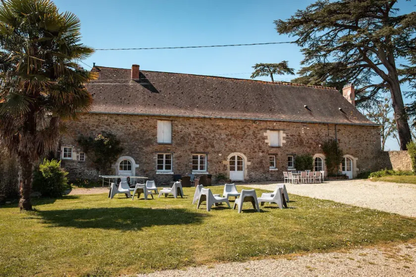 Longère Typiquement Angevine, piscine chauffée - Image 1