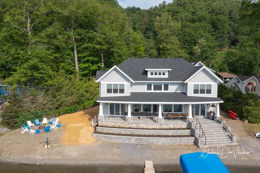 Newly Constructed Luxury Home On 150' Natural Beach With Dock And Hot Tub! - Image 1