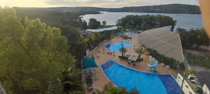 HotFérias - Flat no Enseada Caldas Novas, acesso ao Lago e pesca permitida, próx ao Náutico Praia Clube - Image 1