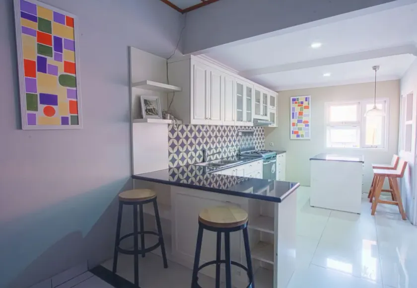6 Bedroom House in Heritage Sultan Area - Image 1