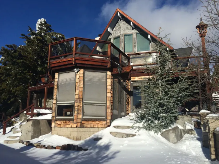 Sledding hills, amazing views, game room, Ski & Sky Park min away! - Image 1