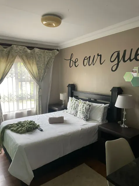 Unathi Guest Lodge - Image 1