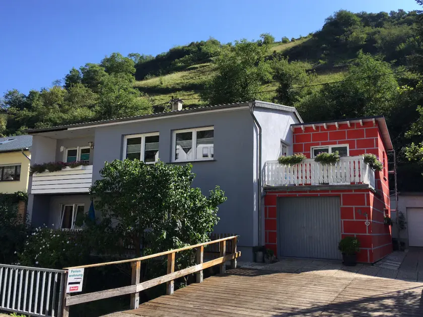 Modern apartment on the Moselle, near Cochem, between Koblenz + Trier - Image 1