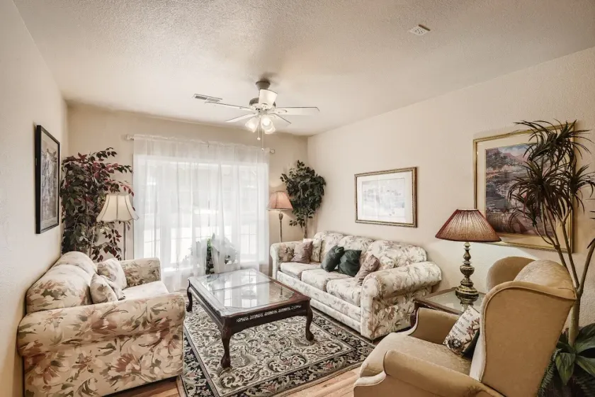Historic Westside Home: Central Location, AC & Game Room - Image 1