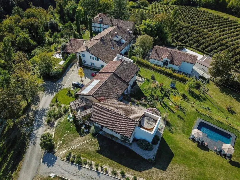 RUSTAGNI 1834: VILLA MIT POOL IN DER REGION BAROLO - Image 1