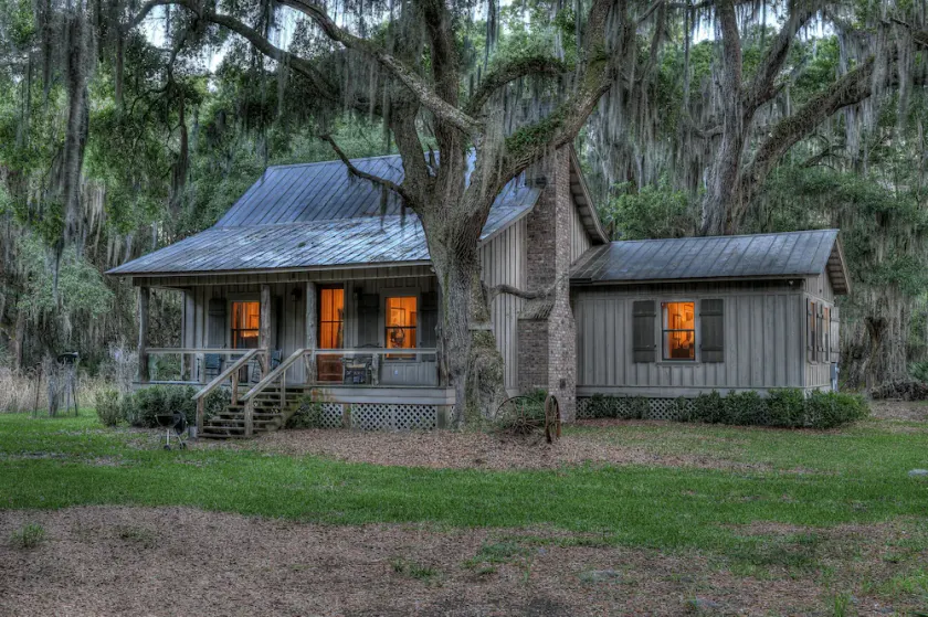 3BR Chachalaca Retreat on Sapelo w/ firepit, screened-in porch, & beach supplies - Image 1