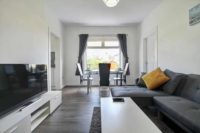 Kingspark Apartment - Modern three bedroom apartment - Image 1