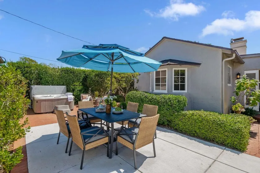 Coral Cottage- Just minutes away from Butterfly Beach & Montecito's Lower Village! - Image 1