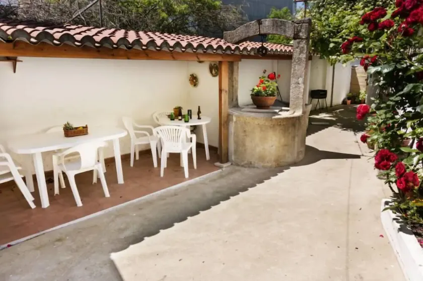 Ferrol: House with patio and small garden - Image 1