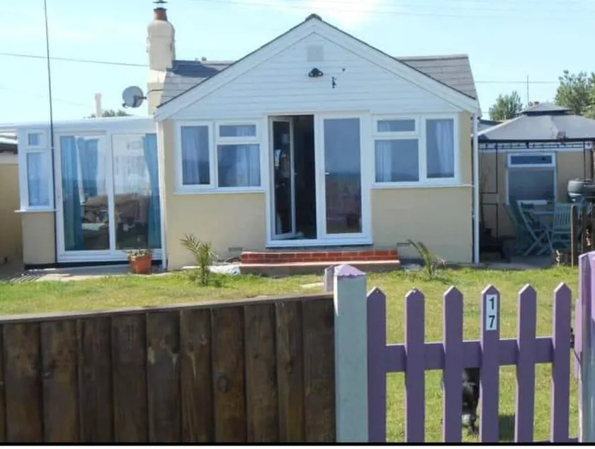 Sea View Beach Bungalow - Image 1