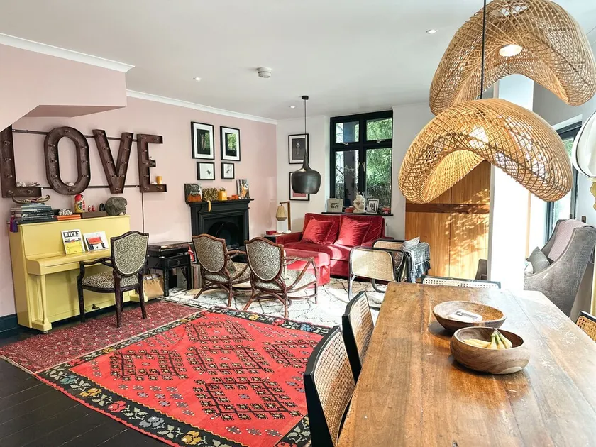 Boutique, exotic house in central London near riverside with parking - Image 1