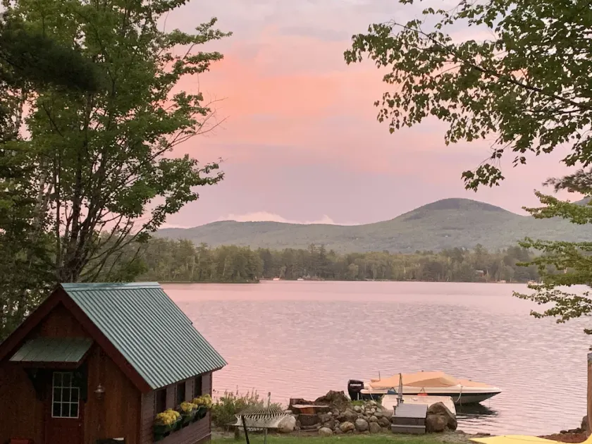 Beautiful 4 Season, Maine Lakefront Home, easy drive to Sugarloaf & Saddleback. - Image 1